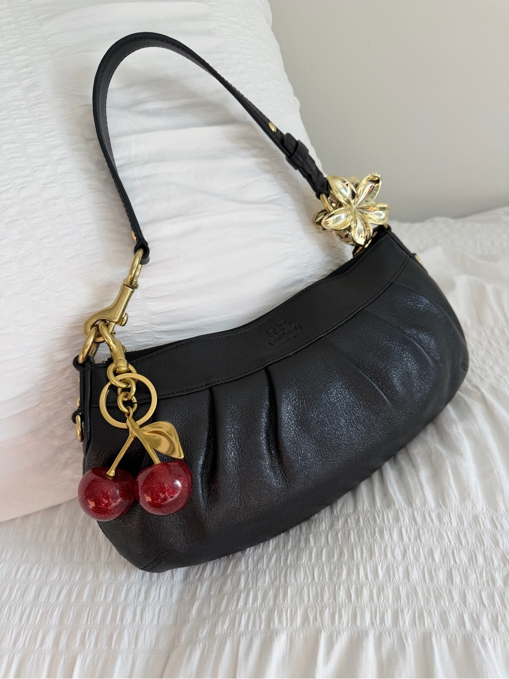 Vintage Coach Black Leather Madison Shoulder Bag w/Gold Hardware